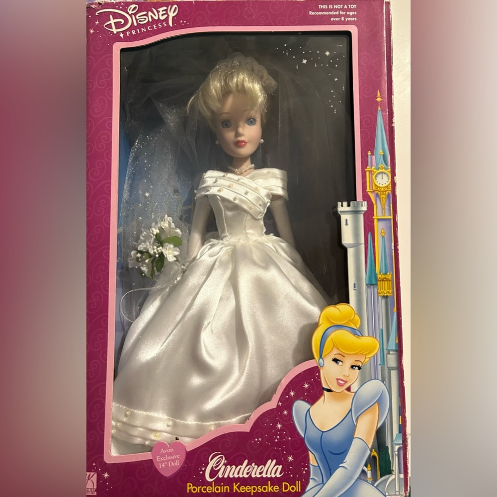 2002 Cinderella Porcelain Keepsake 14"  Bride Doll Exclusive for Avon--(S)